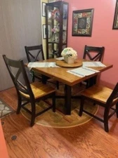 Extendable Dining Room Table with 4 Chairs