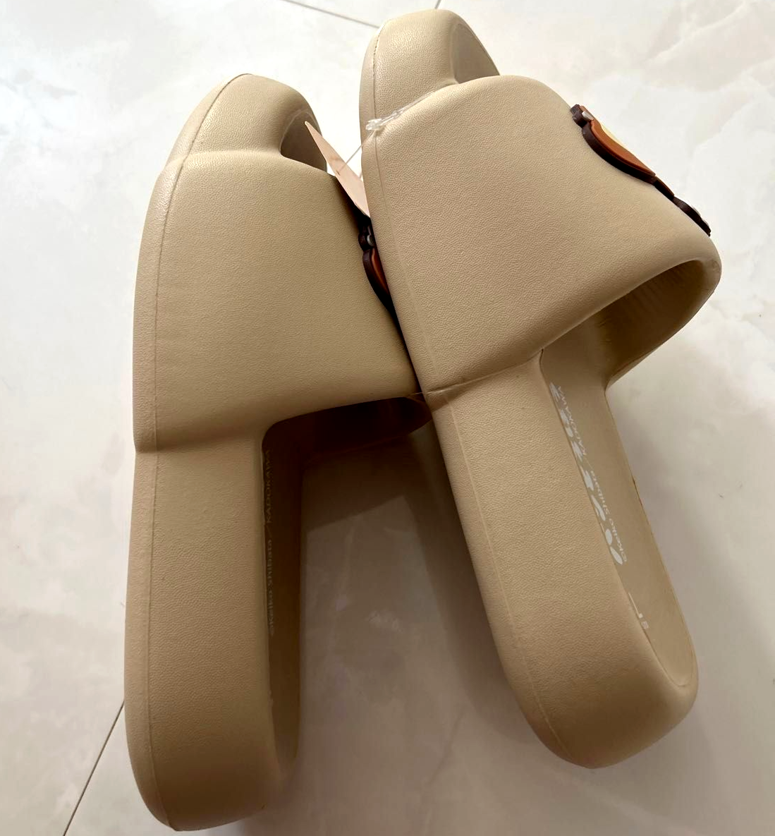 SAOLA Sandali morbidi soffici ladro di pane Keiko Shibata suola spessa ciabatte L beige rari