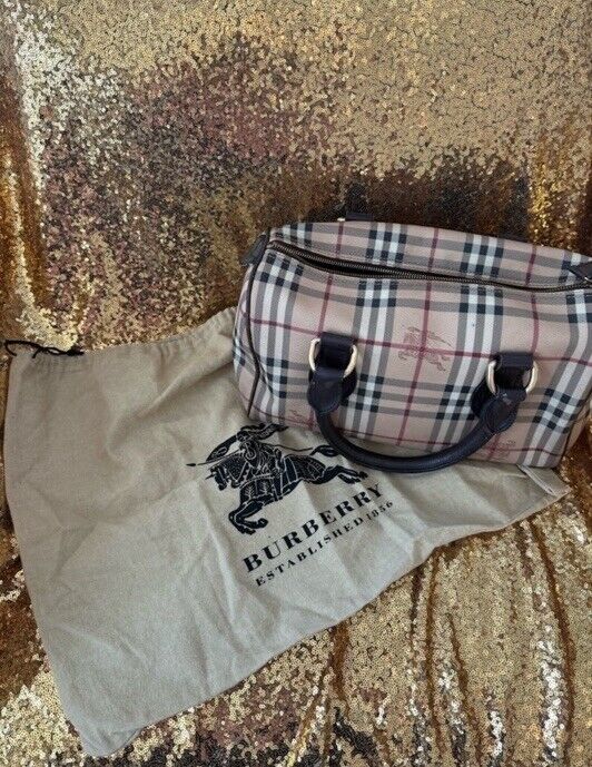 Pre Loved Authentic Burberry Vintage Check Medium Bowling Pre Loved Authentic Burberry Vintage Check Medium Bowling