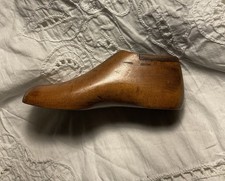 Vintage Child Cobbler Shoe Mold Form Primitive Wood C 4 1/2 Patina