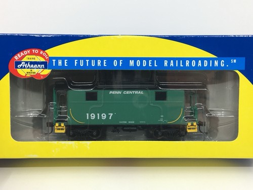 HO Athearn RTR 74281 Penn Central 2 ventanas caboose PC #197 ruedas de metal | Condition: Used