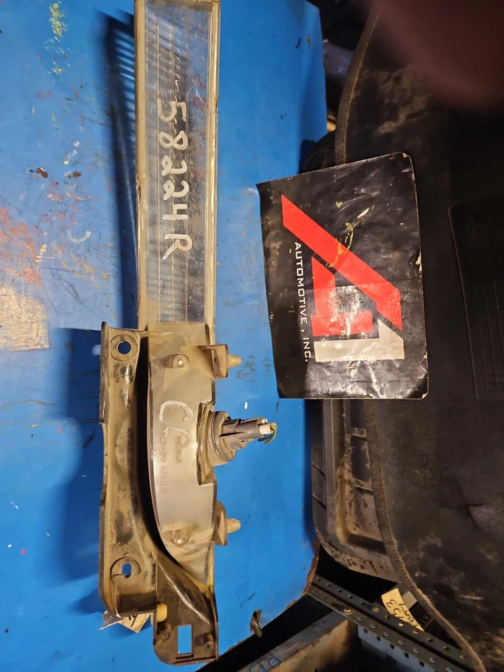 90-91 CHRYSLER LASER EAGLE TALON Right Fog/Park Light/Lamp Passenger Side Rh OEM Foto 2 de 4