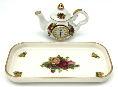Miniature Teapot Clock & Tray ROYAL ALBERT BONE CHINA Old Country Roses c1962