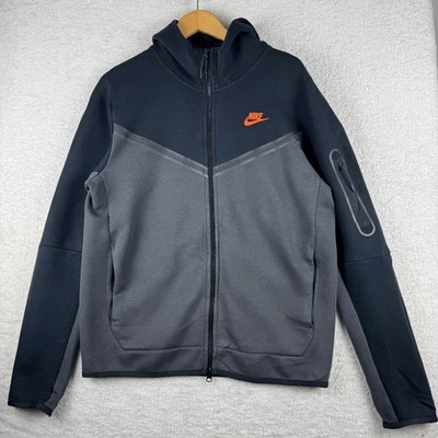Nike Sportswear Tech Fleece Hoodie mit durchgehendem Reißverschluss Medium grau und schwarz Swoosh-Logo