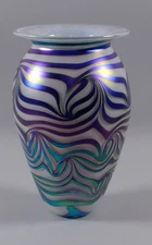 Robert Eickholt EGYPTIAN WAVE Iridescent Art Glass 9" Aurene Feather Swirl Vase