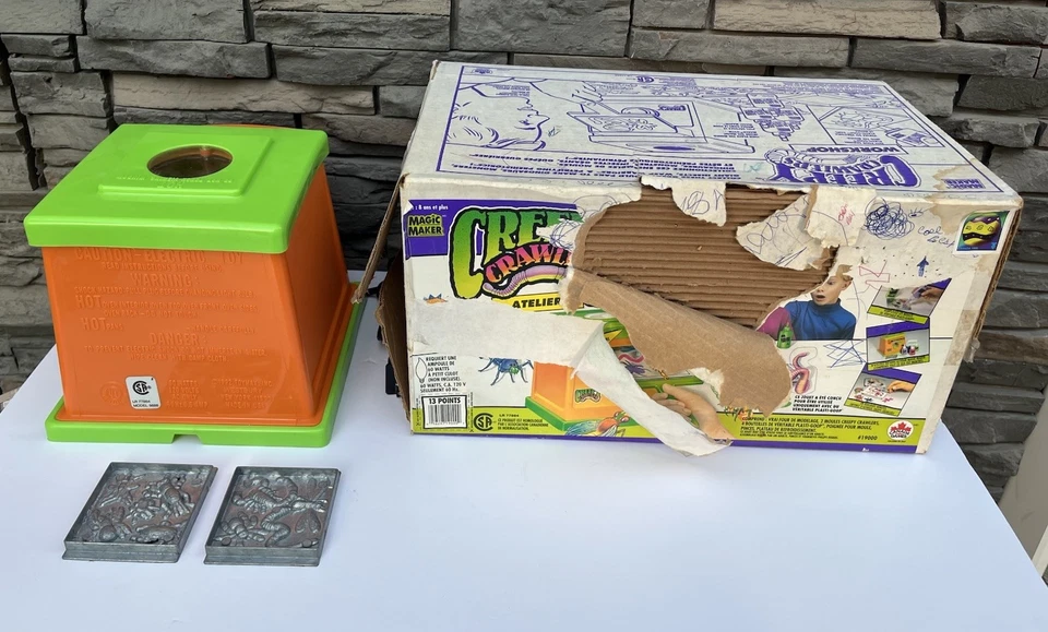 Creepy Crawlers Workshop Bug Maker Oven W/ 2 Molds VTG 1992 Parts Repair *Read* - Image 2 of 4