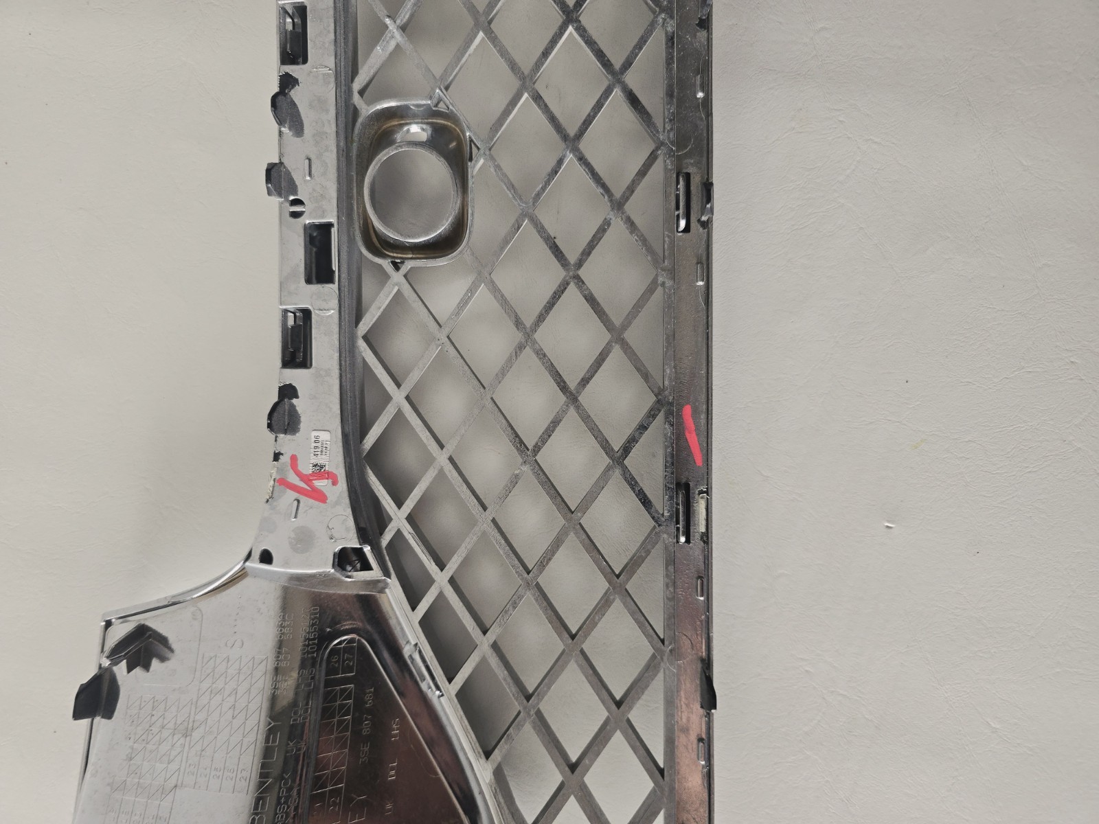 2020-2022 Bentley Flying Spur Bright Chrome Air Guide Grille Mesh 3SE807683 OEM