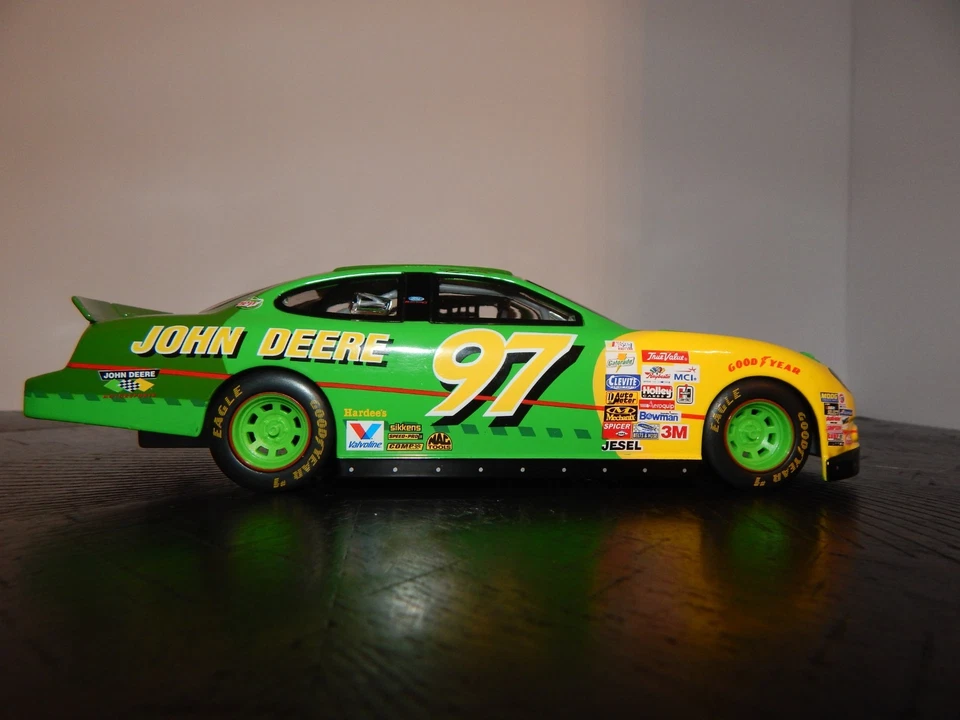 NASCAR 1/24 SCALE DIE CAST # 97 JOHN DEERE CHAD LITTLE - Image 2 of 4