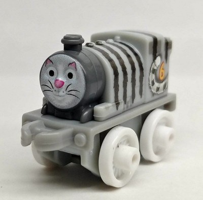 Thomas & Friends Minis Train Cat Percy 4cm Mini Engine #390