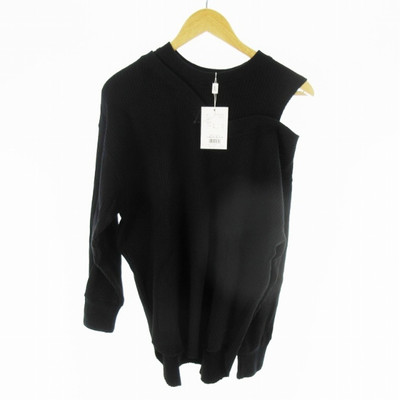 CLANE asymmetrical shoulder point top 21AW Used CLANE asymmetrical shoulder point top 21AW Used