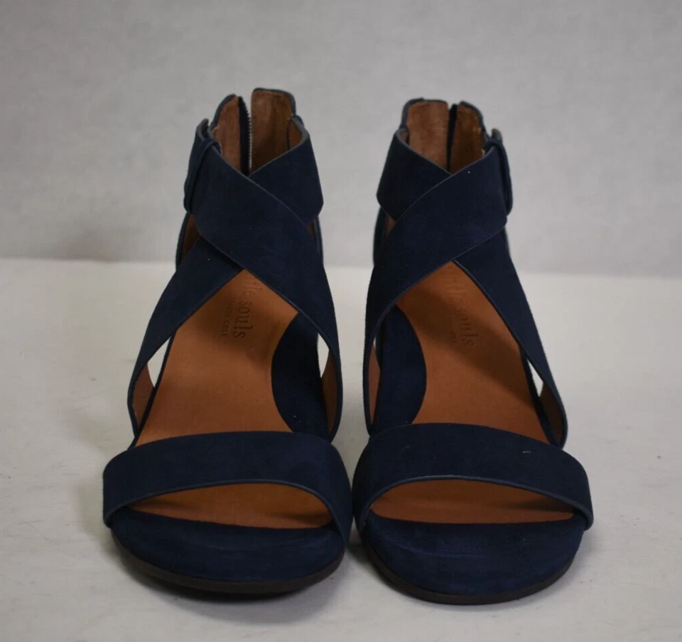 Sandalias para mujer Gentle Souls de Kenneth Cole GSF0093SU Charlene entrecruzadas 9,5 M Foto 3 de 4