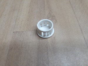 Moicstiy 30Pcs 9/16  in (15.4mm) White Hole Plugs Plastic Round Flush Type Panel