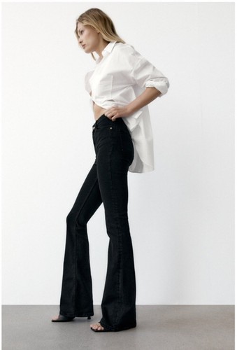 Jeans Zara vita alta svasati bottoni fly nero taglia 2 - Foto 4 di 6
