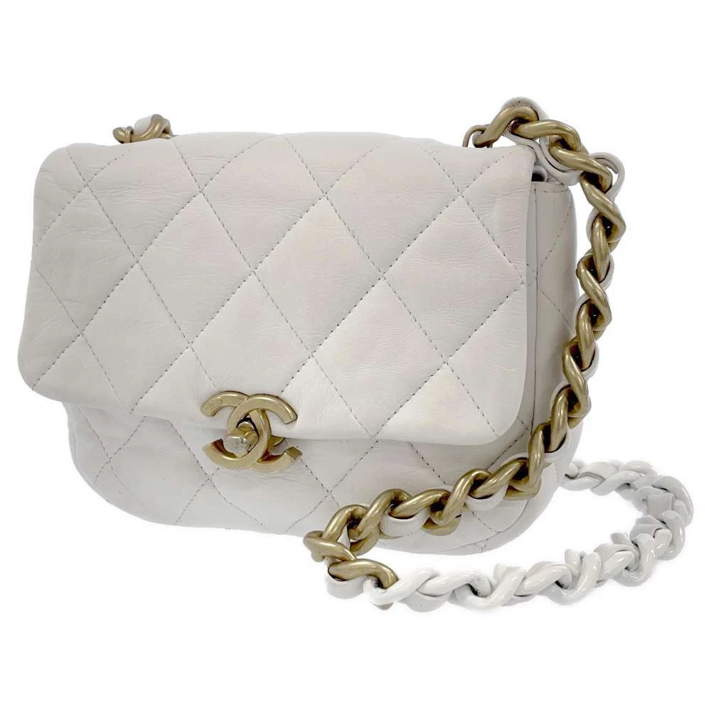 Chanel flap bag store small size