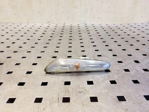 BMW X1 E84 Kotflügelblinker vorne rechts 7253325 2.0 Diesel 105kw 2010 26189725