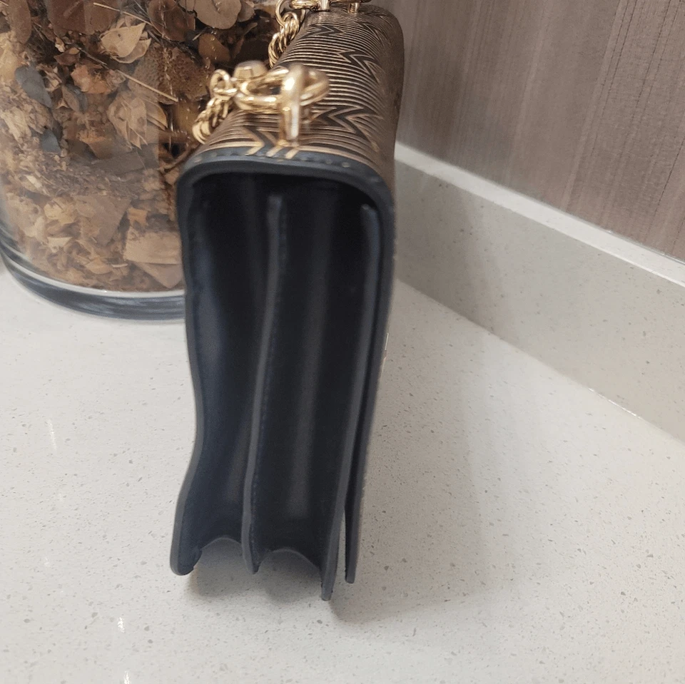 Bolso Bandolera MICHAEL KORS MK Mott Grande Metálico Deco Cuero Estilo Años 90 Foto 3 de 4