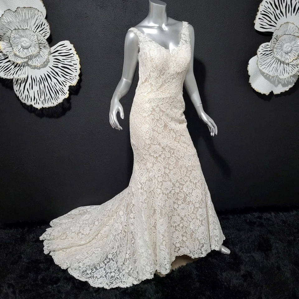 NUEVO CON ETIQUETAS~$1450~ELLA ROSA~10/12~VESTIDO DE NOVIA BLANCO NUDE ENCAJE FLORAL ENTALLADO Y ACAMPANADO Foto 4 de 4