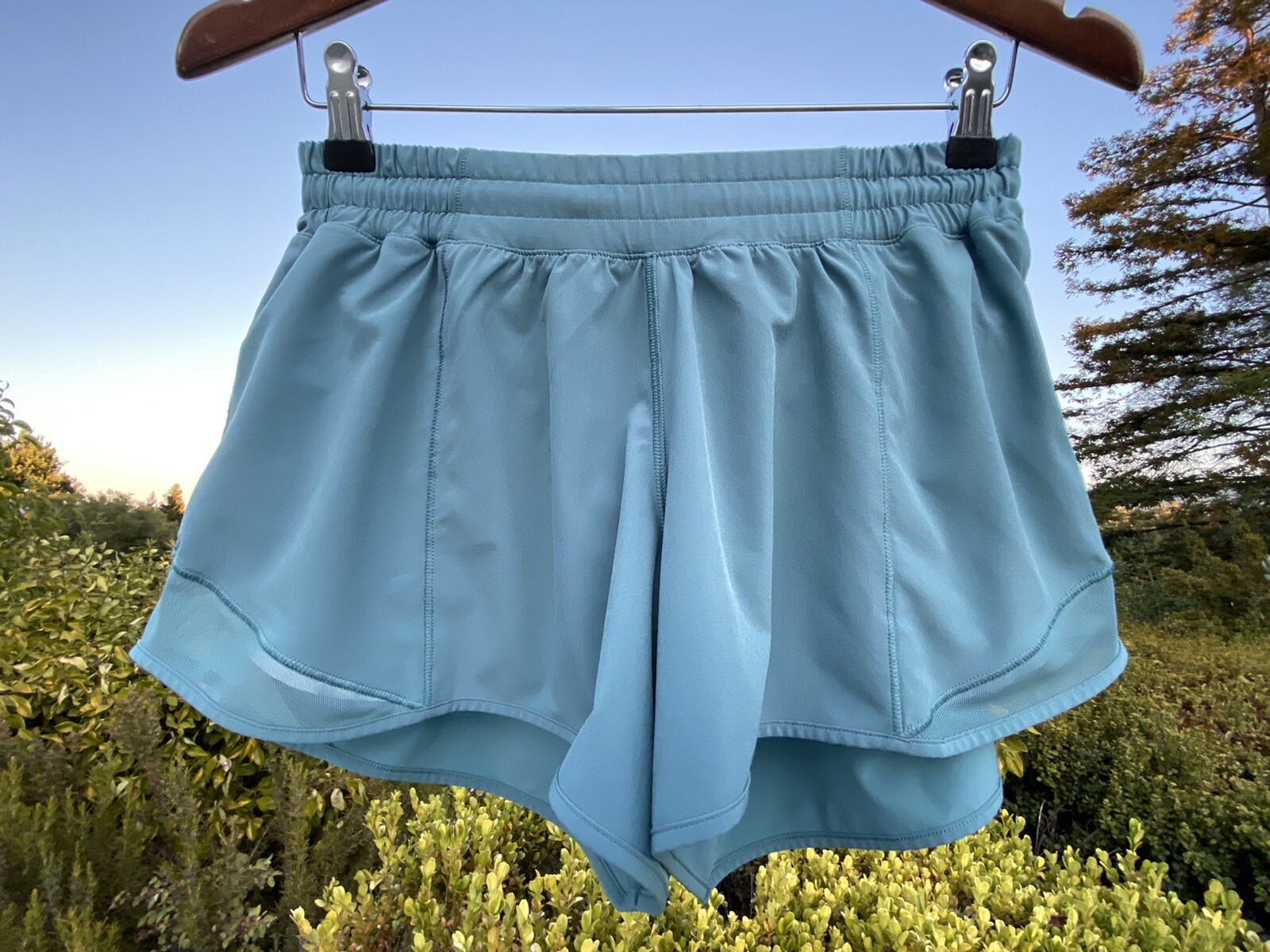 VERY RARE "Aquatic Green” Hotty Hot Shorts-Worn Once! Sz 8 Lululemon 4” Women