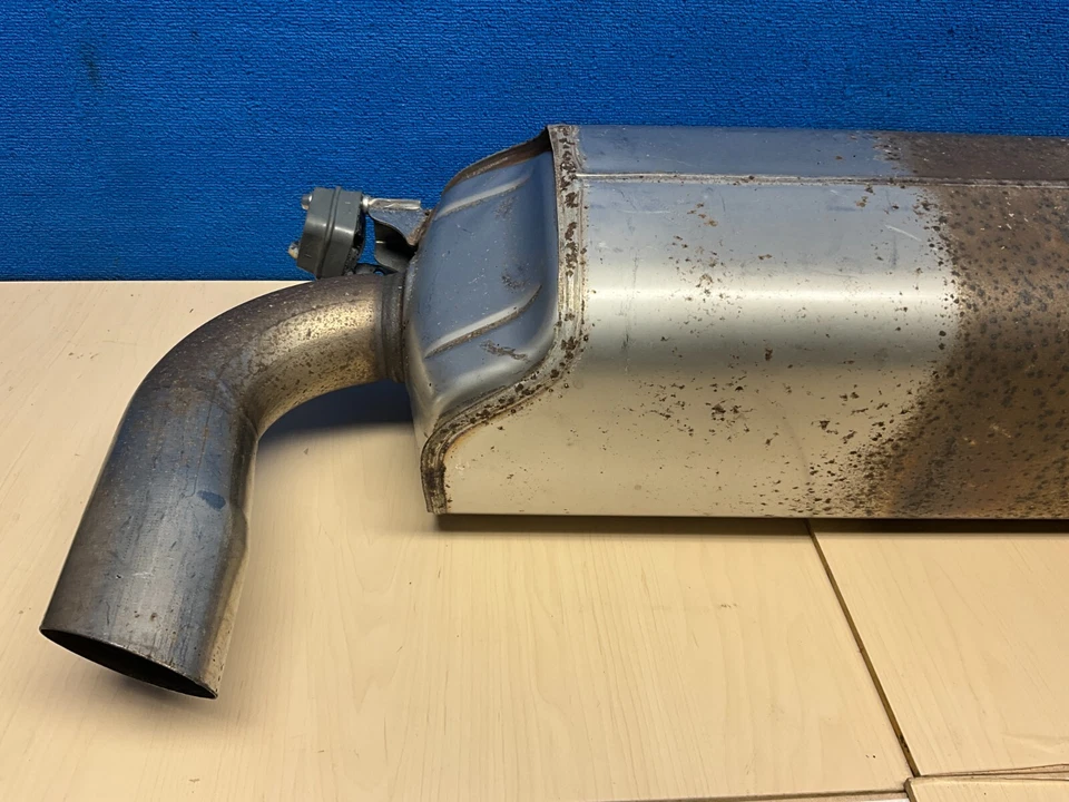 BMW 740i 2016-2019 3,0 L I6 silenciador de escape trasero OEM Foto 3 de 4