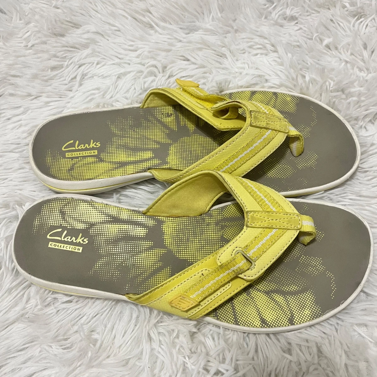 Clarks flip flops mens yellow sale