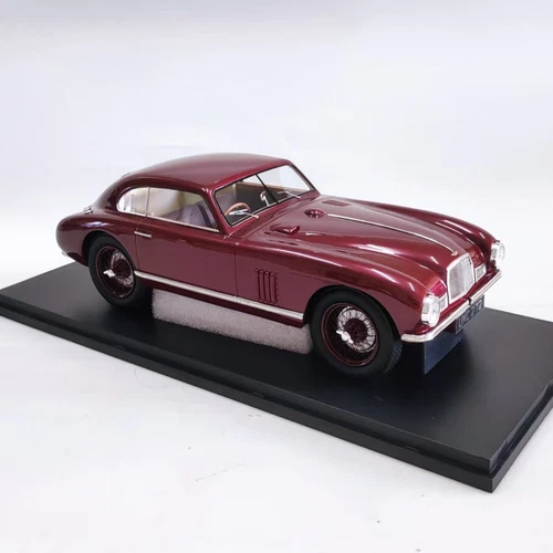 Matrix 1/18 model Aston Martin DB MKII LML 1949 Red - Picture 2 of 8