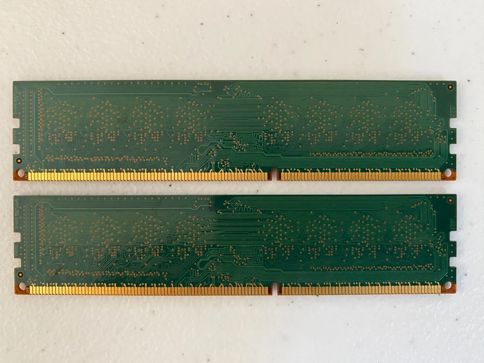 Kit de 1 GB (2x 1 GB) DDR3 Samsung memoria de escritorio 1Rx8 PC3-10600U-09-10-ZZZ Foto 2 de 2