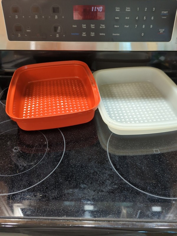 Tupperware Season-Serve Marinade Container Grilling Paprika Red 1294 marinader
