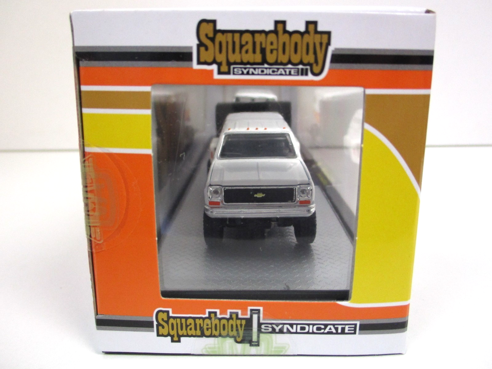 Voiture Miniature Diecast 1:64 Chevrolet Van 1973 - Smoke Box Squarebody Syndicate (Exclusivité Hobby)
