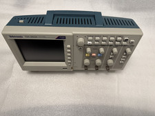 Tektronix TDS2022C two channel digital storage oscilloscope 200MHz 2GS/s PASSED