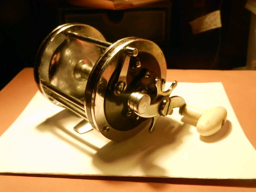 6000) Vintage Sea Fishing Multiplier Reel Made in Japan. VGC