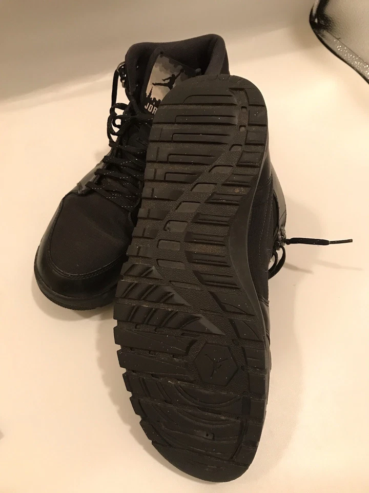 Talla 11 - Air Jordan 1 Trek Negro Foto 3 de 4