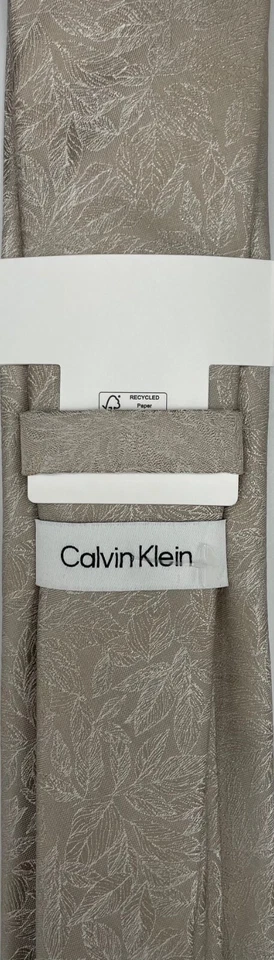 Corbata de mezcla de seda para hombre Calvin Klein ~ beige ~ patrón floral ~ NUEVA PRECIO DE VENTA SUGERIDO POR EL FABRICANTE: $69,50 Foto 3 de 4