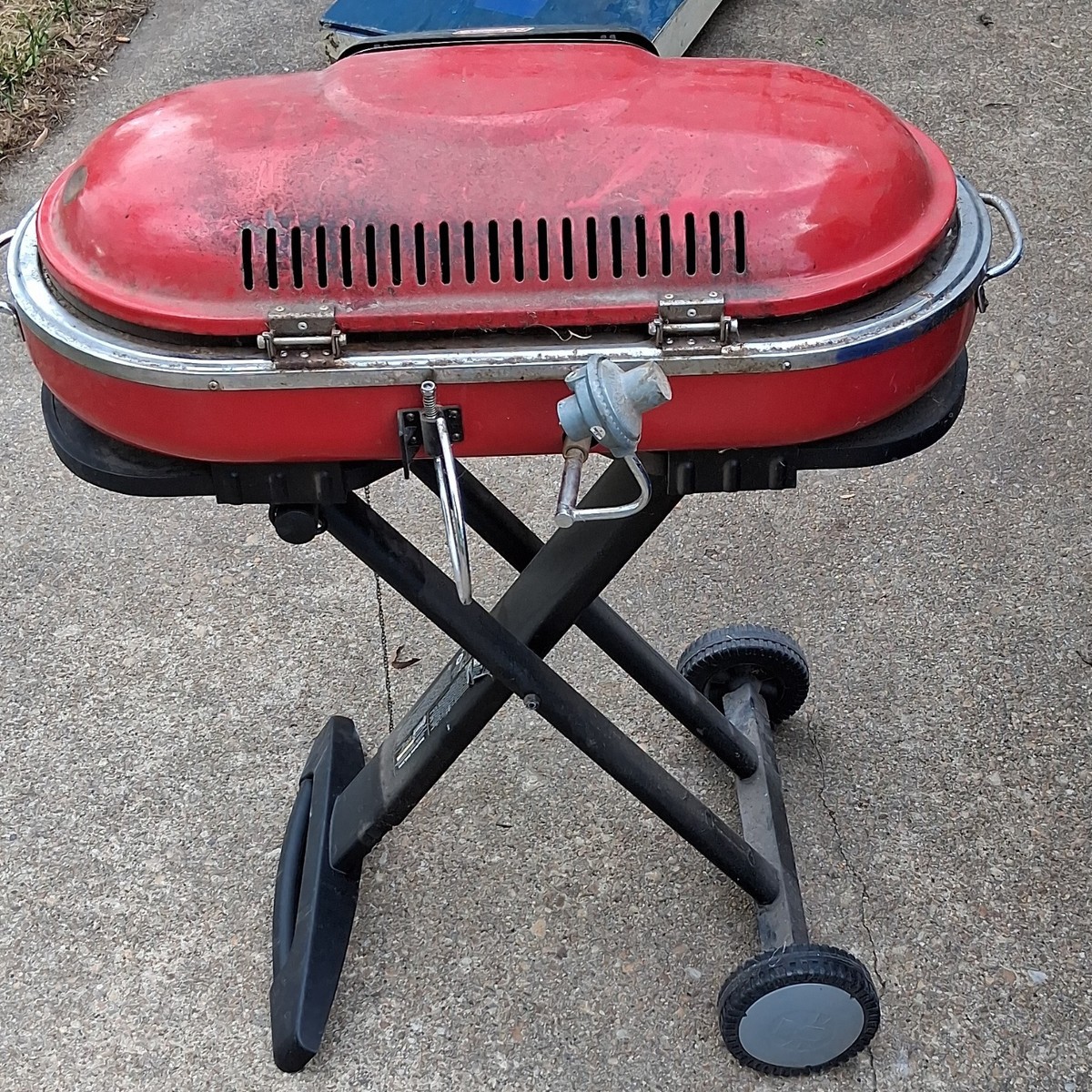 Coleman RoadTrip Grill レッド Coleman Road trip 225-Sq in Red Portable Grill at Lowes.com