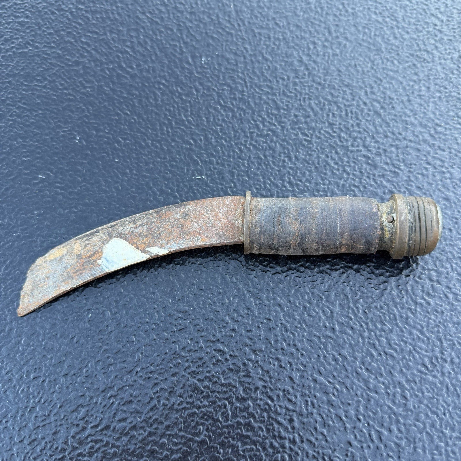 Vintage Curved Grafting Pruning Knife Leather Handle Garden Tool 8” Rusty