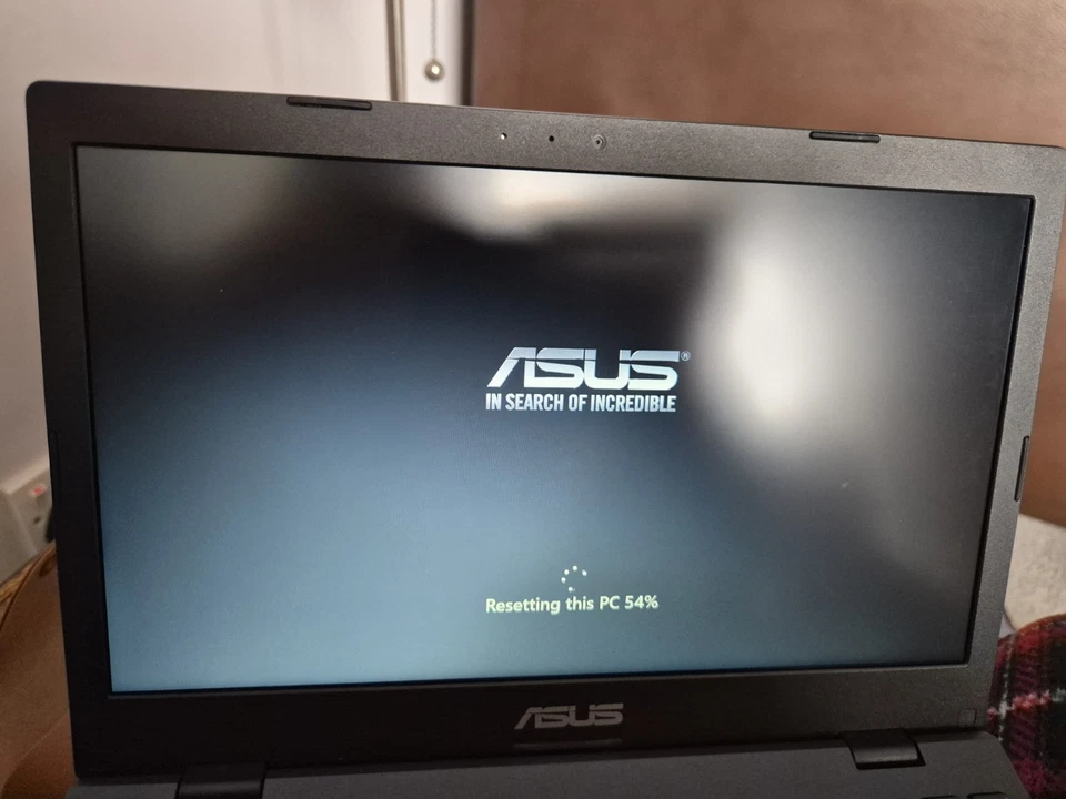 ASUS E210MA-GJ181WS Celeron Win11 4GB RAM 128GB+64GB eMMC 11.6 Laptop Blue - Image 2 of 4
