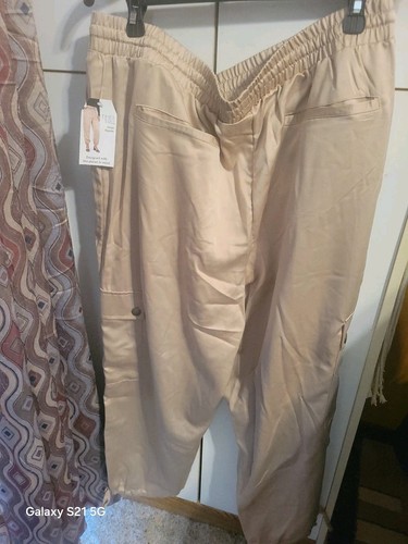 Pantalones cargo Time&tru beige 2xl para mujer - Imagen 2 de 3