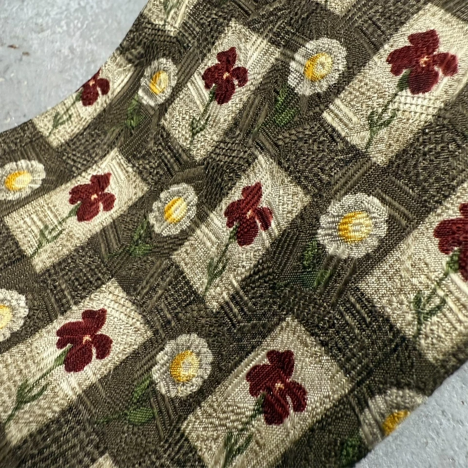 Corbata Avanlata Harry Rosen patrón floral hecha en Italia 100% seda 3,75" Foto 2 de 4