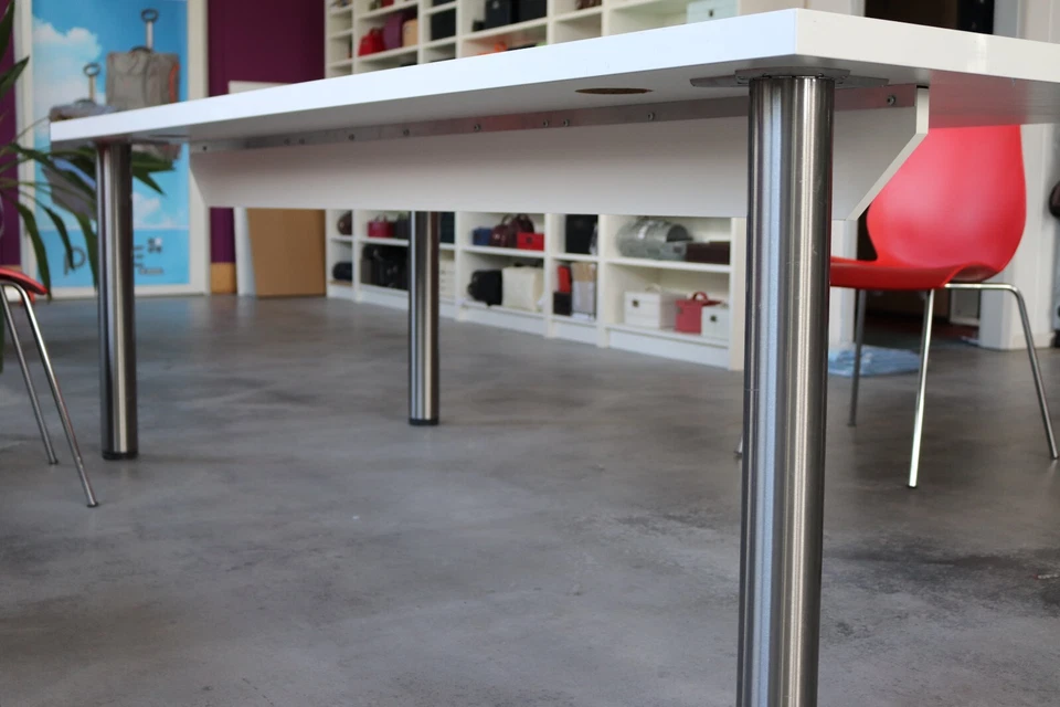 Design Schreibtisch, Weiß Hochglanz, 2 meter Länge x 1 meter Breite - Bild 2 von 4