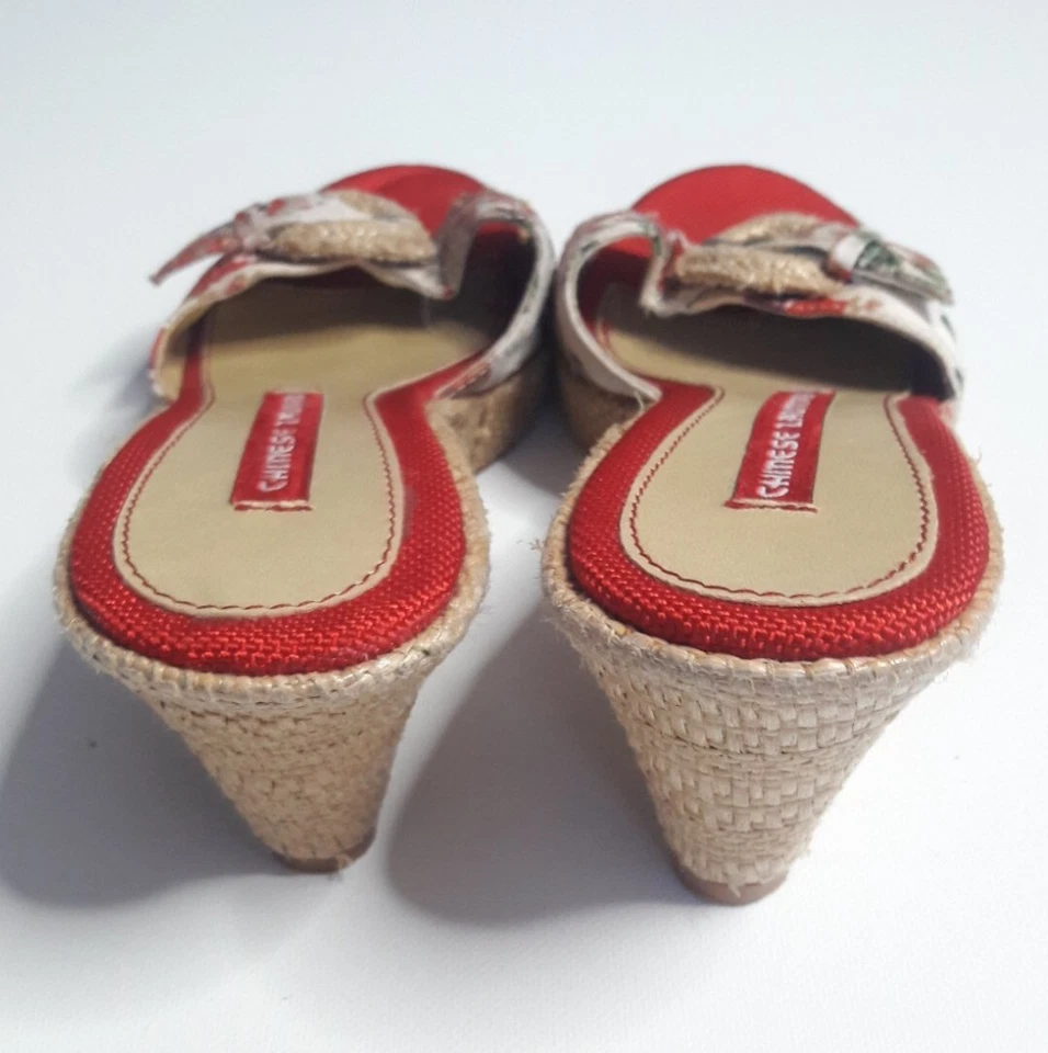 Сандалии на танкетке Chinese Laundry красные с цветочным рисунком 6 - Изображение 3 из 4