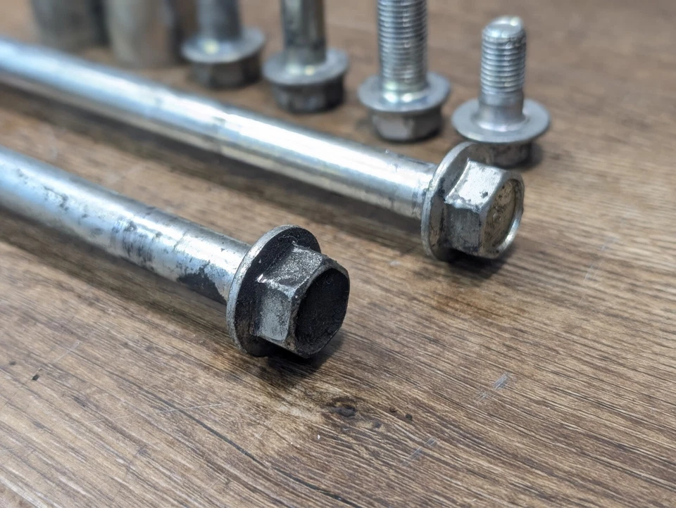 2014-2018 Honda CTX 700 CTX700D CTX700ND OEM conjunto de parafusos de montagem de motor - Imagem 4 de 4