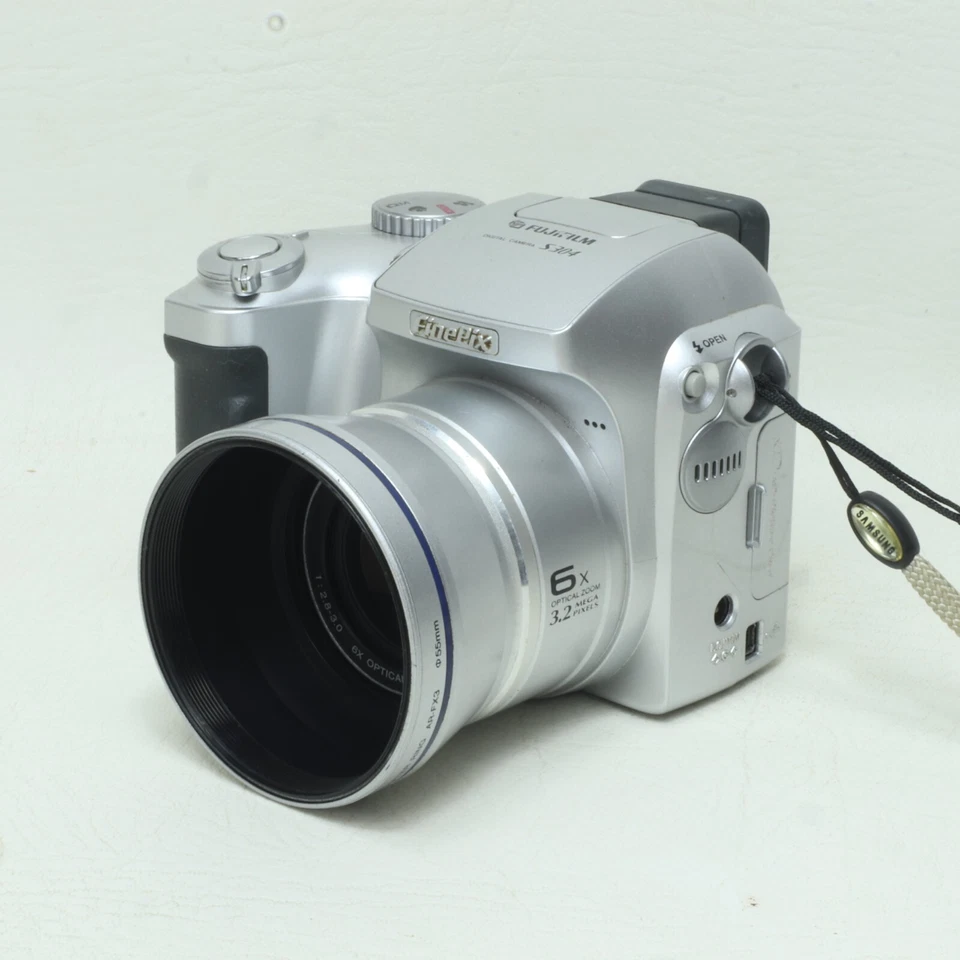 Fujifilm FinePix S304 3.2MP Digital Camera -  No Card, photo 1 of 5