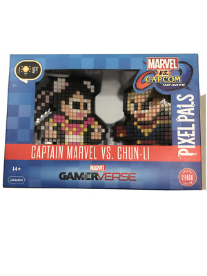 Pixel Pals Collectible Captain Marvel vs Chun-Li, Capcom Street Fighter Figures