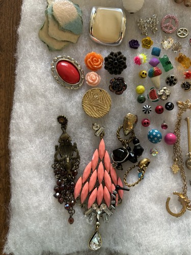 Lot of Vintage-Modern Lot of 92 Single Earrings For Repurpose - Picture 2 of 8