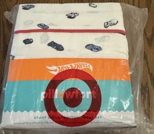 Pillowfort Hot Wheels Kids Twin Sheet Set Classic Cars Stunt Man