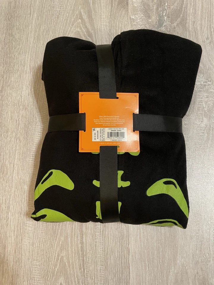 NWT! Hyde & EEK! Boutique Women's Glow-in-the-Dark Skeleton One-Piece pajama set - Image 4 of 4