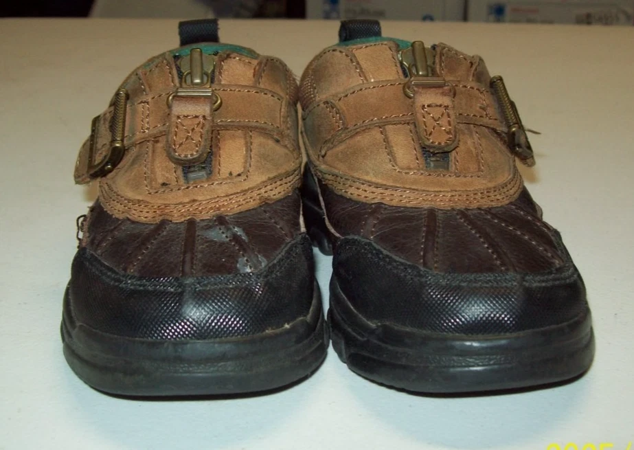 Zapatos Polo Ralph Lauren Niños Talla 10.5, Marrón/Negro, Usados (1956) Foto 2 de 4