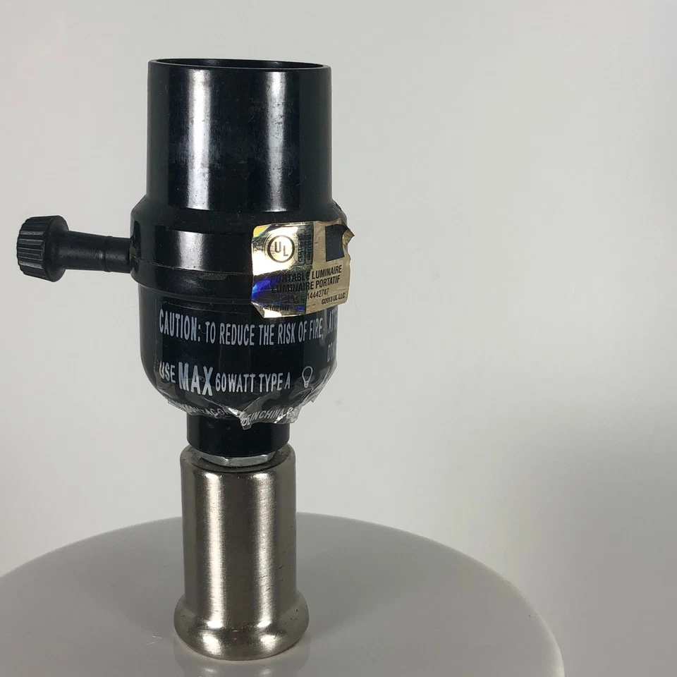 Lámpara de mesa moderna de granja blanca y negra de 10" de alto base Nate Berkus Crosshatch Foto 4 de 4