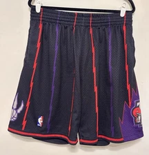 Mens Mitchell & Ness NBA Reload Swingman Short Raptors 1998 Size XL
