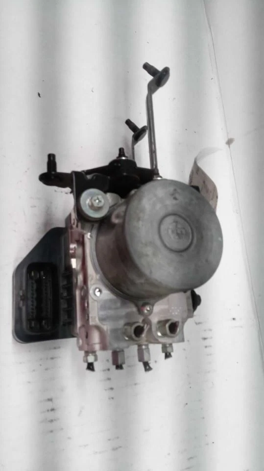 Conjunto de piezas de freno antibloqueo AWD para 16-17 INFINITI Q50 548459 Foto 2 de 4