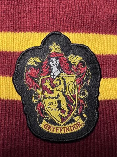 Harry Potter Official Gryffindor Scarf 60" Costume Accessory Disguise Pre-owned - Picture 3 of 3